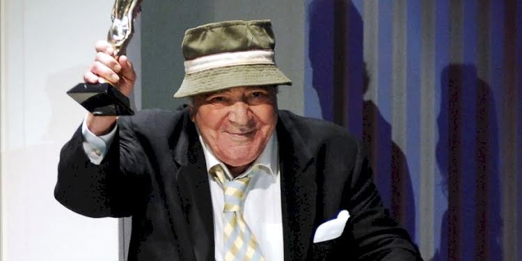 Meddahlık geleneğinin son temsilcilerinden: Erol Günaydın