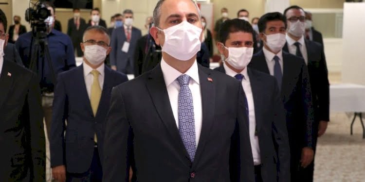 Adalet Bakanı Gül’den AYM mesajı: Demokraside ‘süper mahkeme’ yoktur