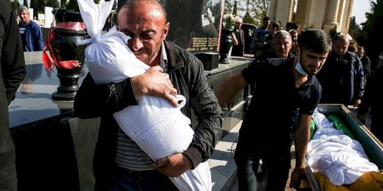 Azerbaycan’ın sesi dünyada neden duyulmuyor?