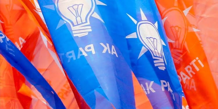 AKP İstanbul teşkilatında 22 ilçe başkanı görevden alındı