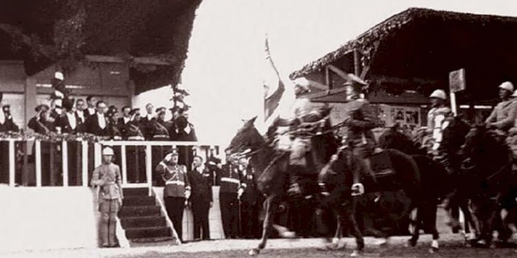 Atatürk’ün katıldığı 29 Ekim kutlamalarından fotoğraflar