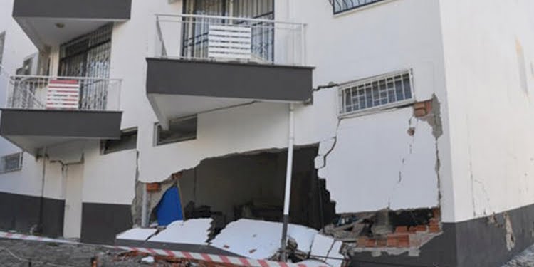 İzmir’de 1238 binada hasar tespiti