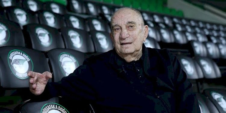 Türk basketbolunun efsanesi Yalçın Granit vefat etti