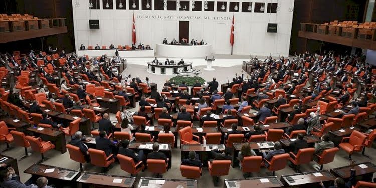 ‘Seçim hazırlığı’ gibi revizyon… İşte AKP’nin Seçim Kanunu adımı