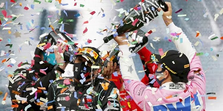 Mercedes takım patronu Toto Wolff: Formula 1 kupa töreninde şampanya yerine gazoz verildi