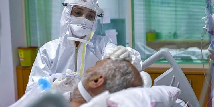 Koronavirüsü ağır geçirenlerin genetik şifresi çözüldü