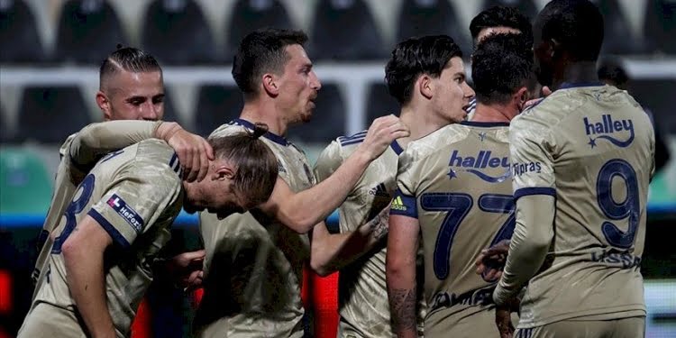 Fenerbahçe, Denizlispor deplasmanında zorlandı ama…
