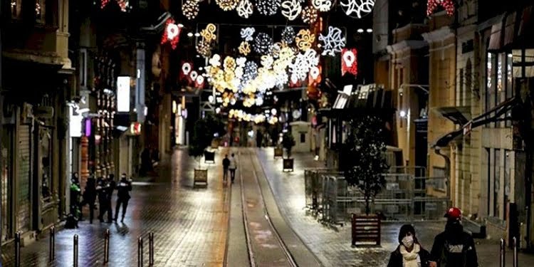 Yılbaşında 4 günlük kısıtlama gelecek mi? Bilim Kurulu üyesi yanıtladı
