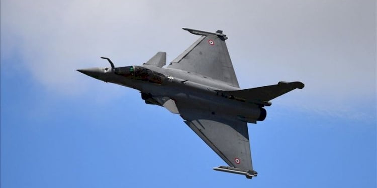 Yunanistan, Fransa’dan sipariş ettiği Rafale savaş uçaklarını gelecek yıl teslim alacak