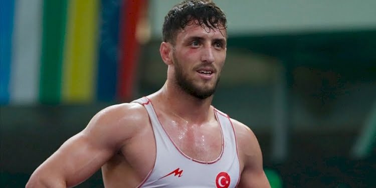 Milli güreşçilerden Dünya Kupası’nda 2 madalya