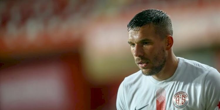 Podolski’ye taraftar tepkisi