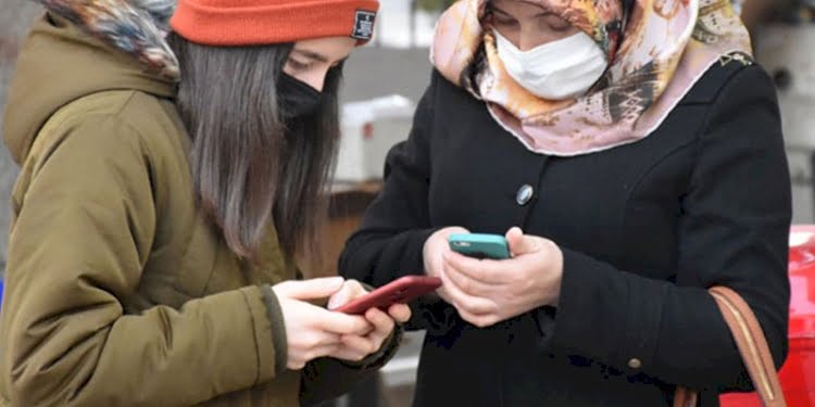 Araştırma: Liseliler ‘telefon bağımlısı’, ailede en pahalı telefonu kullanıyorlar