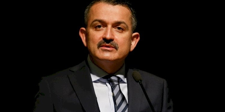 Bakan Pakdemirli’den vekillere 499 liralık kravat
