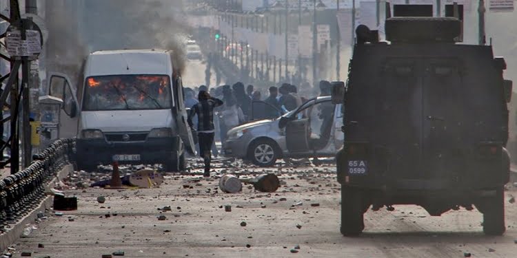 HDP’den PKK’ya: Kumaş hazır, terziye gönderiyorum
