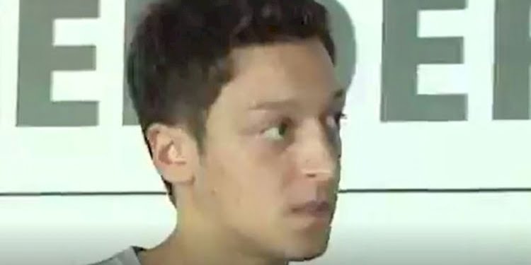 Mesut Özil’in Fenerbahçelileri üzecek röportajı… Hangi takımı desteklediği sorusuna ne yanıt verdi?