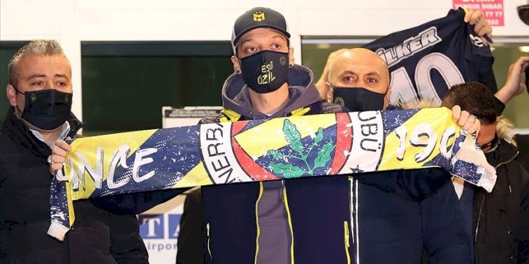 Fenerbahçe, Mesut Özil transferini açıkladı