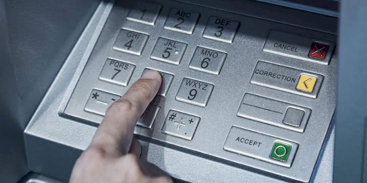 Yanlışlıkla banka hesabına yatırılan parayı harcayan sanık suçlu sayıldı