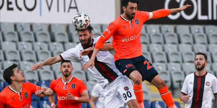 Son şampiyon Başakşehir yine yenildi