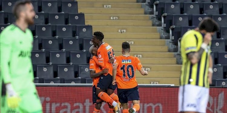 Başakşehir, Fenerbahçe’yi Türkiye Kupası’ndan eledi