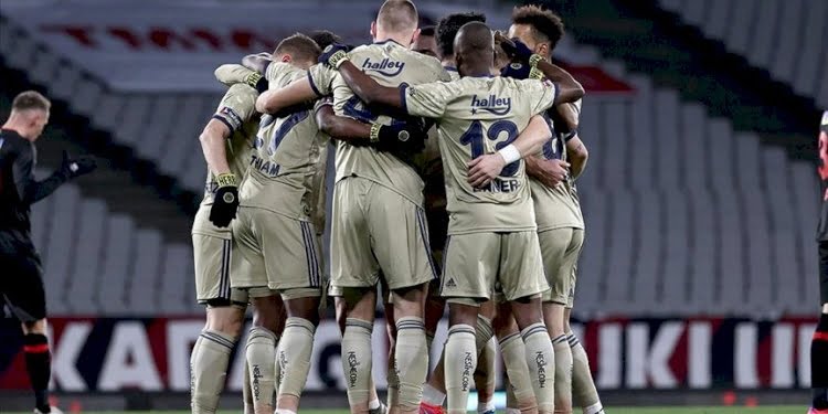 Fenerbahçe kazandı ligde zirve değişti