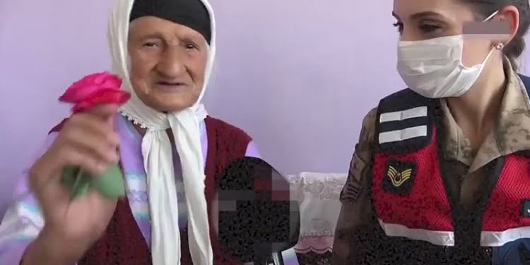 Jandarma’dan anlamlı 14 Şubat paylaşımı: Bayrağımıza olan aşkımız ömür boyu