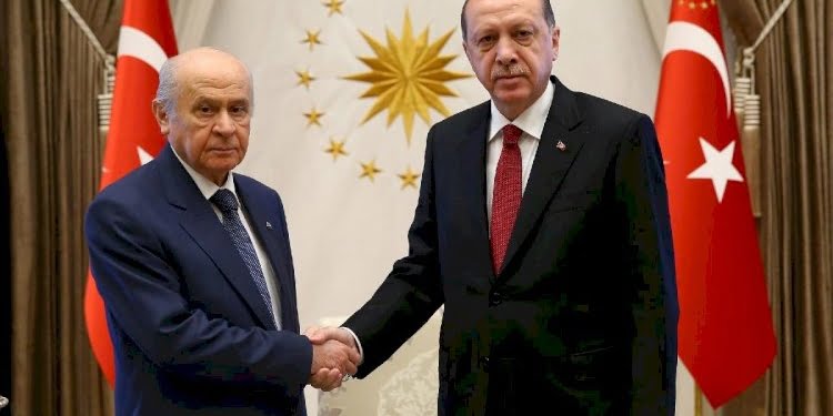 Erdoğan ve Bahçeli anlaştı… Yeni anayasa için ‘bilim kurulu’ kuracak isim belli oldu 