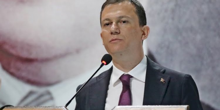 AKP’li Şahin’den anayasa açıklaması: Din ve vicdan hürriyeti yeni bir yorumla yeniden ifade edilecek