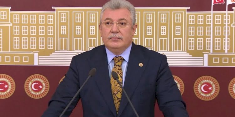 AKP’den fezleke açıklaması: Her parti kendi tavrını belirleyecek