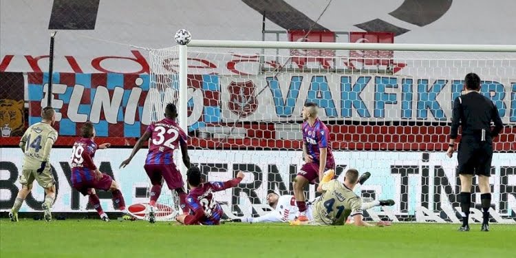 Pelkas attı Fenerbahçe Trabzonspor’dan üç puan aldı