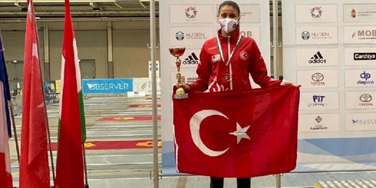 Milli pentatlet İlke Özyüksel, Laser Run’da dünya rekoru kırdı
