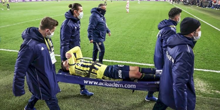 Mesut Özil’in sakatlığının detayı belli oldu… Fenerbahçelilere kötü haber
