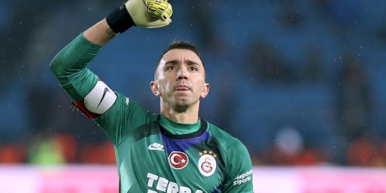 Galatasaray’dan Muslera kararı