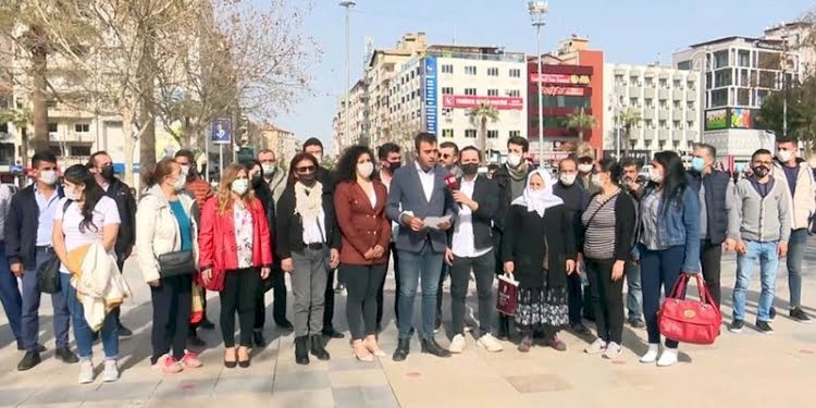 Denizli’de bir grup CHP’li parti üyeliğinden istifa etti