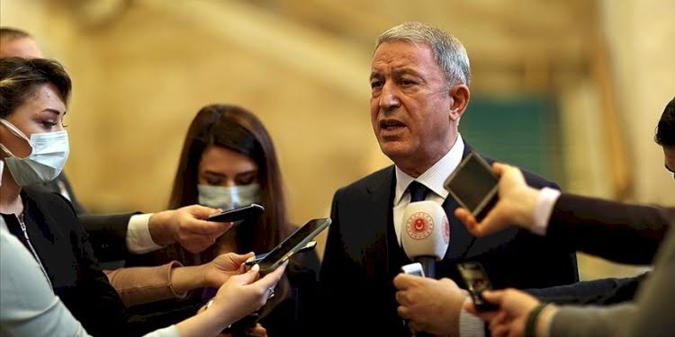 Harp okullarında ‘irticanın önünü açan yönetmelik’ Hulusi Akar’a soruldu