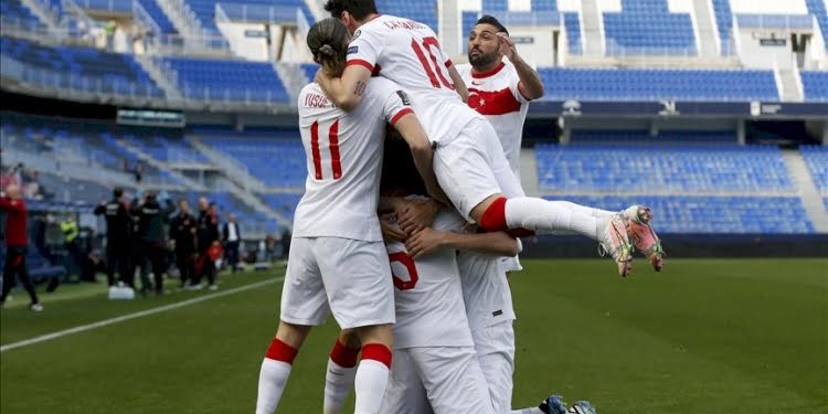 Türkiye Norveç’e karşı 3 puanı 3 golle aldı