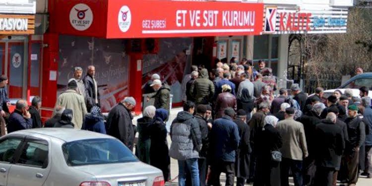 Ramazan öncesi ucuz et kuyruğu