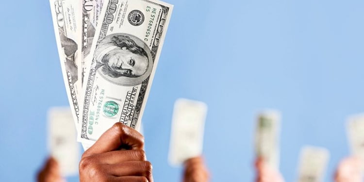 Dünyadaki zenginler salgında servetlerine 4 trilyon dolar ekledi