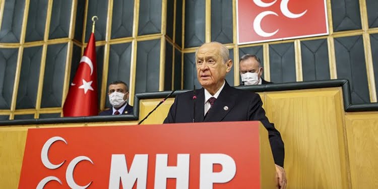 Bahçeli’den AKP’ye Anayasa Mahkemesi çıkışı: Alayını not ediyoruz
