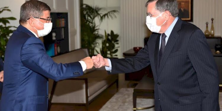 ABD Ankara Büyükelçisi Satterfield’dan Davutoğlu’na ziyaret
