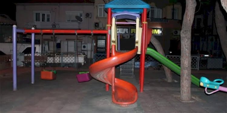 Manisa’da, 6 yaşındaki çocuk parkta oynarken başından vuruldu