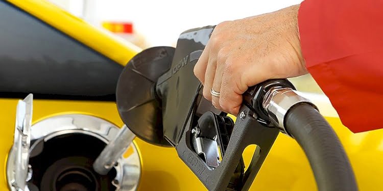Benzine bir zam daha!