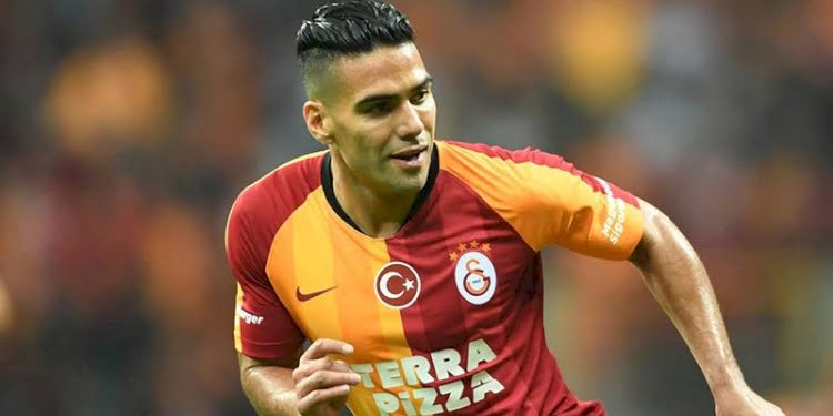 İki futbolcu hastaneye kaldırıldı