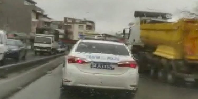 Polisle korsan taksi arasında nefes kesen kovalama