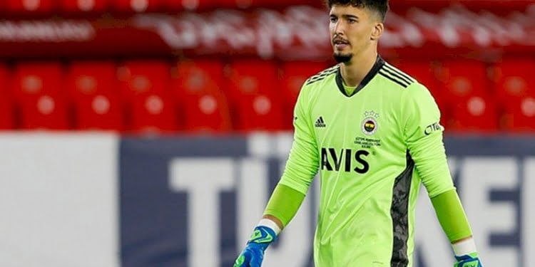 Altay Bayındır ameliyat oldu
