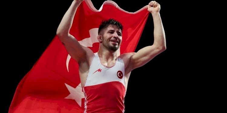 Milli güreşçi Süleyman Atlı Avrupa şampiyonu oldu