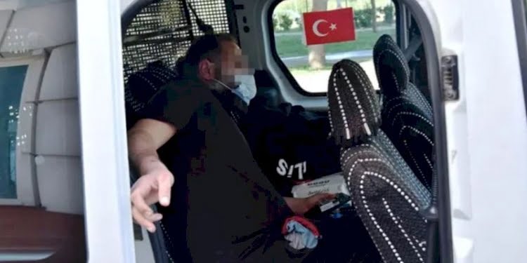 Ayrılmak istemeyen erkek arkadaşını bıçakladı