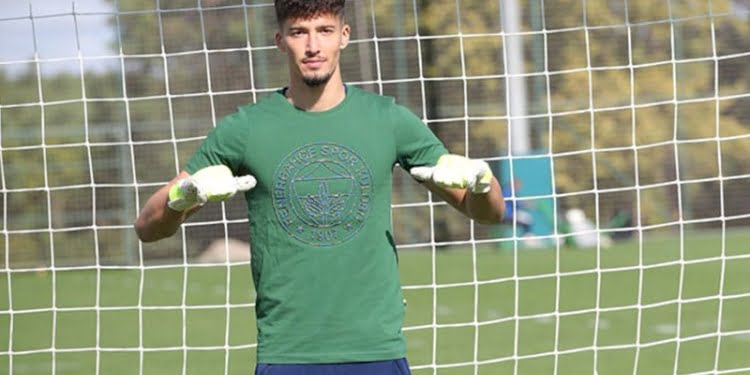 Fenerbahçe’ye Altay Bayındır müjdesi