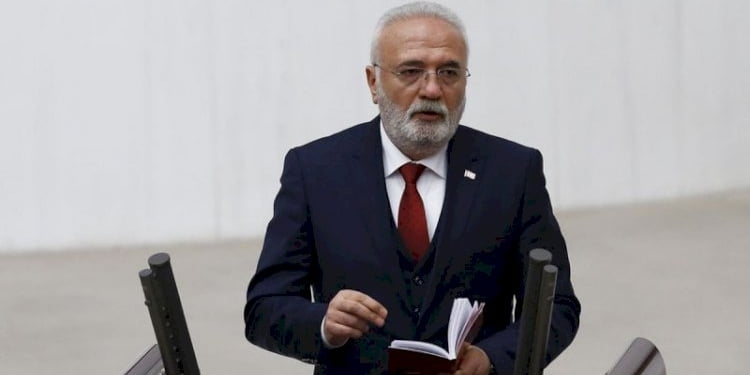 AKP’li Elitaş lebaleb kongreleri böyle savundu