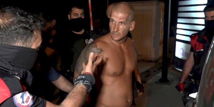 Kadın polise ahlaksız teklifte bulunan İngiliz turist yine rahat durmadı