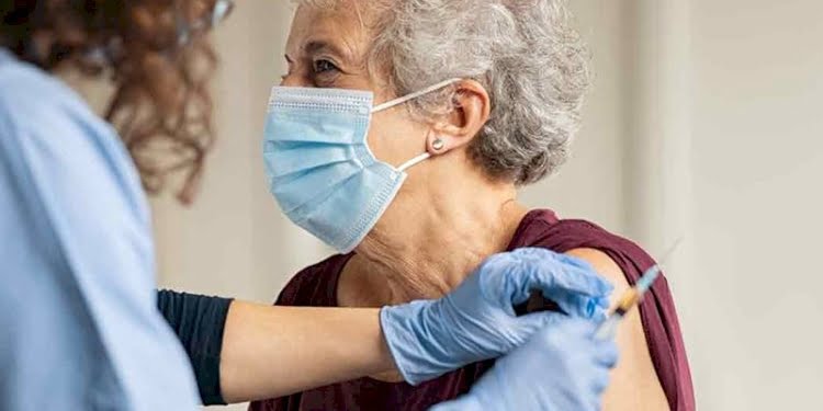Doç. Dr. Altıntaş’tan koronavirüs aşısı uyarıları